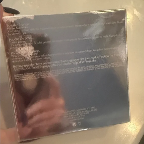 Estée Lauder bronze goddess bronzer 02 Medium - Picture 2 of 3